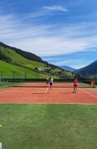 Kindertraining wird in Hintertux fortgeführt